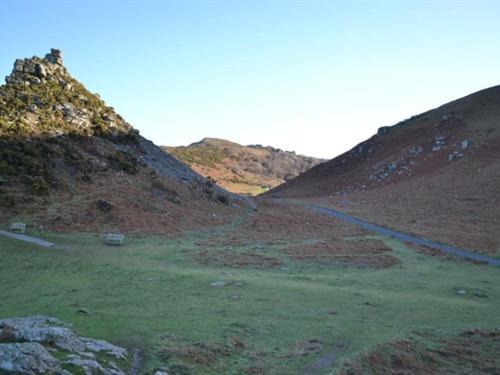 The Sandrock Lynton Buitenkant foto